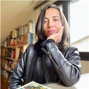 Professora d’Història apta per a qualsevol nivell educatiu.