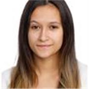 Licenciada en Trabajo Social y con master especializado. Con 2 años de experiencia como profesora de refuerzo de 5 a 16 años. 