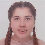 Profesor de química que imparte clases a alumnos de hasta 15-16 años