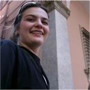 Studentessa universitaria con diploma di liceo linguistico - esabac