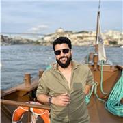 Sono un insegnante di lingua araba, vivo nella città di Verona, ho la passione per l'insegnamento a tutti i livelli