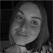 Profesora de inglés apta para impartir clases y proporcionarle a los demás mi conocimiento.
