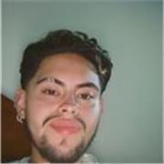 Soy una persona con buen conocimiento en inglés, paciente y dedicado