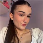 Profesora particular de inglés con título C1, clases desde primaria hasta la ESO y bachiller. Metodología adaptada a tu nivel y ritmo de aprendizaje