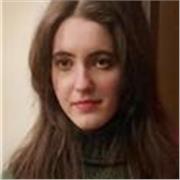 Insegnante online diplomata brillantemente presso il Liceo Linguistico a Milano impartisce lezioni, ripetizioni e per aiutocompiti