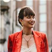 Offro lezioni private, ripetizioni e lezioni online in francese o inglese adatte a ogni livello.