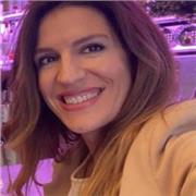 Profesora de Geografía e historia que imparte clases a todas las edades, y posibilidad de ayudar en otras materias cómo lengua castellana e inglés básico