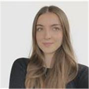 Persona con alto nivel de inglés y años de experiencia impartiendo clases de refuerzo del idioma a personas de todas las edades