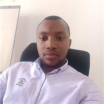 Professeur de droit public et sciences politiques