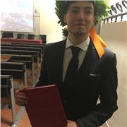 Biologo iscritto all'albo, con esperienza nell'insegnamento e passione