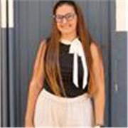 Traductora e intérprete con los idiomas inglés, francés, español y valenciano, con experiencia en la enseñanza del inglés y valen