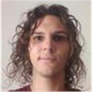 Estudiante de Universidad de Ciencias Ambientales, hasta bachillerato.