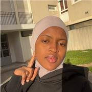 Professeur particulier donne des cours au élèves