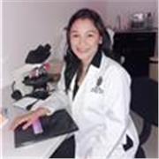 Profesor de Biología imparte clases
