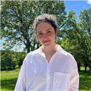 Traductora y doctora en Comunicación ofrece clases de inglés personalizadas para todos los niveles.