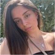 Ragazza diplomata che può aiutare come doposcuola