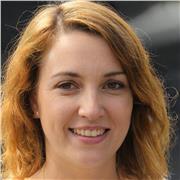 Intensive CAE-Vorbereitung: Privatunterricht mit garantierten Ergebnissen. Absolventin der Anglistik und Expertin für die Vorbereitung auf offizielle Prüfungen