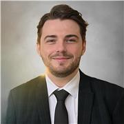 I give private, comprehensive lessons that are tailored to each student’s learning needs.