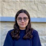 Étudiante en 1ère année de licence proposant ses services