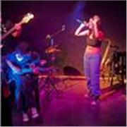 Docente de canto para niveles iniciales e intermedios