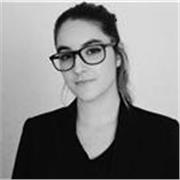 Graduada en Lengua y Literatura imparte clases a todas las edades de materia castellana