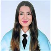 Soy una chica de 25 años con la carrera de Filología Inglesa, con un nivel C1 en inglés. También imparto español e italiano