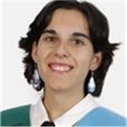 Graduada en Estudios Ingleses y en Educación Primaria.