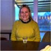Hola, soy Vanina, 20 años en administracion de empresa, dedicada a las matematicas