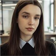 Profesora de inglés con un año de experiencia ofrece clases para adolescentes y adultos online o en Madrid.