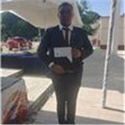 Licenciado recién egresado en diseño y gestión de redes logísticas, con alta experiencia en literatura clásica y moderna