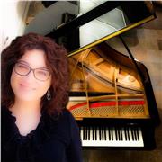 Cerchi aiuto per il pianoforte? Sono dotata di vasta conoscenza nell'esecuzione strumentale