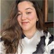 Profesional de marketing digital ofrece clases online de redes sociales, estrategia, creación de vídeos y colaboración con marcas.