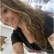 Profesora especializada en idiomas, geografía e historia