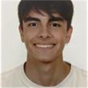 Alumno cursando actualmente Ciencias Políticas en la UGR, con un 10 en la asignatura de Historia de España en Selectividad.