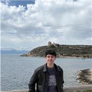 Tutor disponibile per aiuto compiti compiti, miglioramento del metodo di studio e recupero materie.