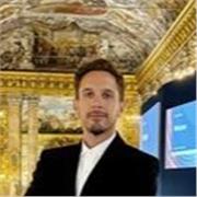 Interprete e traduttore con più di 15 anni di esperienza impartisce lezioni di lingua inglese e spagnola