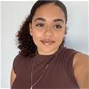 Dou aula de química para alunos do ensino médio