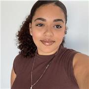 Dou aula de química para alunos do ensino médio