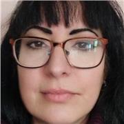 I have a fluent acadeamic level english language, I speak fluently Romanian and Italian. Can help students achieve high standards