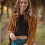 Profesora de ELE. Adapto mis clases según la necesidad y preferencia de mis estudiantes. 