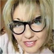 Docente di inglese con esperienza 30ennale nell'insegnamento della lingua in lingua, impartisce lezioni private a domicilio in zona oppure on line