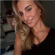 aiuto compiti inglese ragazza neolaureata