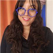 Doy clases desde los 4 años de edad , y a todas las edades . Mi misión es potenciar el pensamiento crítico de grandes y pequeños