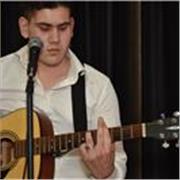 Profesor de Guitarra y Teoría musical, Alumno del Conservatorio Alberto Ginastera