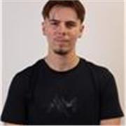 Me defino como una persona sin límites y daré clases a cualquier persona que desee adquirir conocimientos en marketing