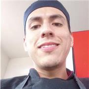 Gastronomo imparte clases de cocina a todo a quel que quiera perfeccionar sus técnicas o solo aprendér a cocinar