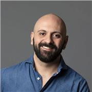 Attore professionista impartisce lezioni di teatro, dizione e public speaking