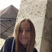 Ancienne étudiante, propose des cours de maths jusqu’à la seconde. Des cours d’espagnol ou d’anglais