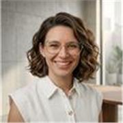 Arquitecta y profesora titulada en Diseño de Interiores, con experiencia en proyectos arquitectónicos.