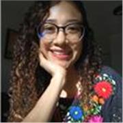 Maestra de inglés y materias diversas con experiencia a enseñanza de adultos, niños y niñas, y en ambientes corporativos